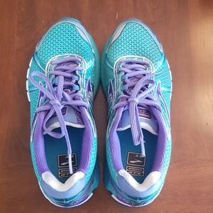Brooks GTS 15 running shoes